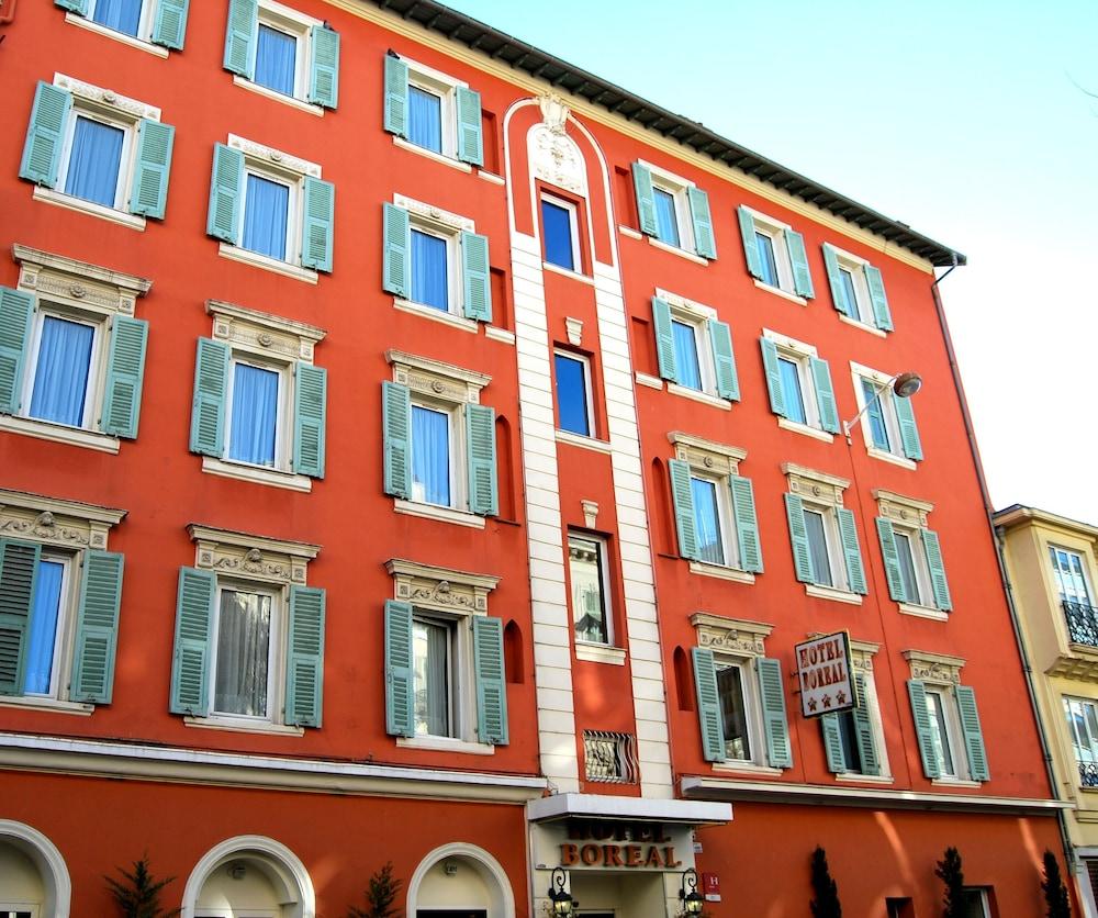 Hotel Boreal